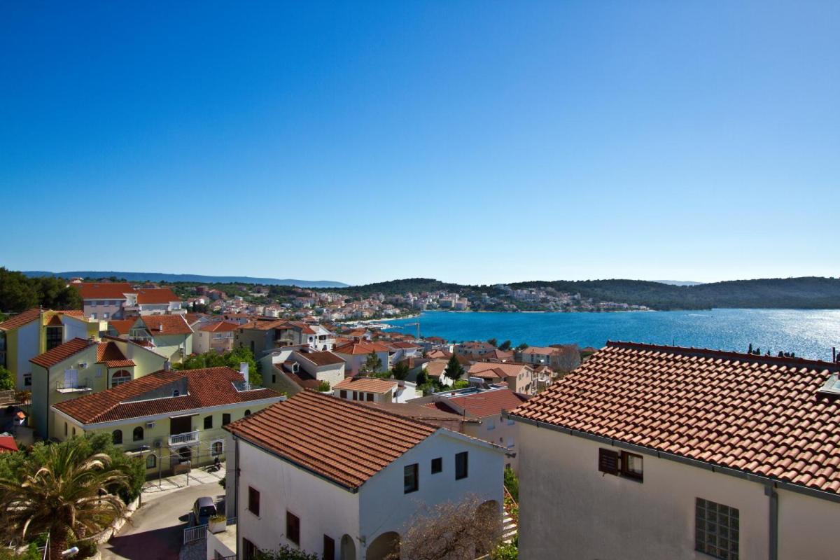 Villa Yvonne Trogir Exterior photo